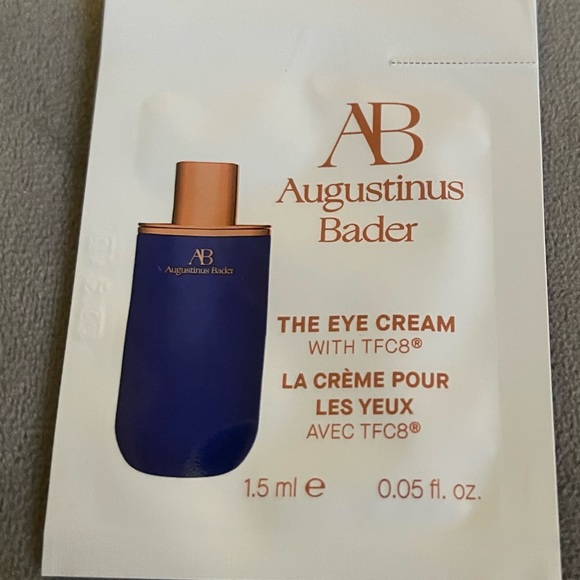 Makeup Samples - Picture 6 of 16